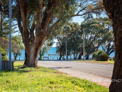 10 Cecily Street, Bluff Point WA 6530