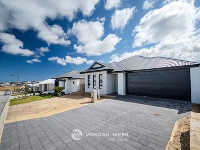 15 Begonia Street, Sinagra WA 6065