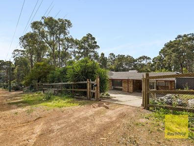 305 Traylen Road, Stoneville WA 6081