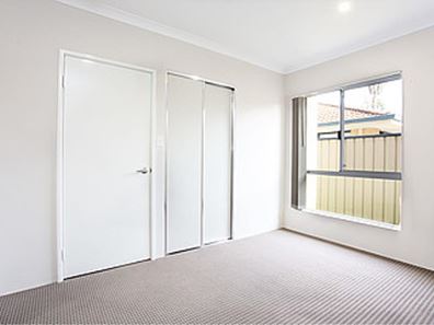 1/4 Central Terrace, Beckenham WA 6107
