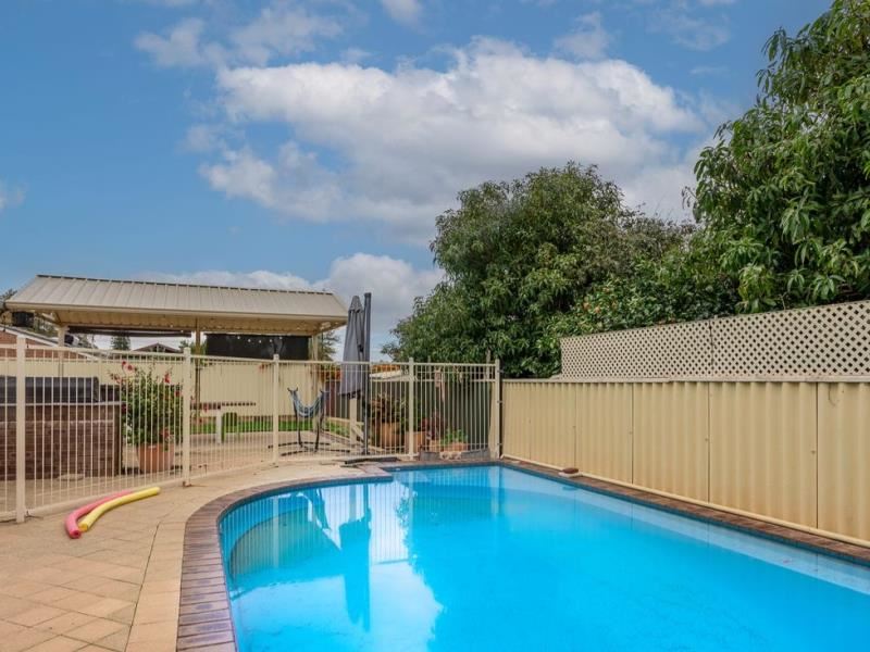 58 Edinburgh Road, Forrestfield WA 6058