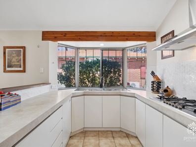 1/21 Central Road, Kalamunda WA 6076