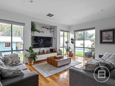 14 Felstead Crescent, Hamersley WA 6022