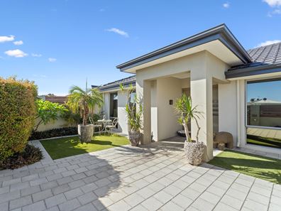 6 William St, Rockingham WA 6168
