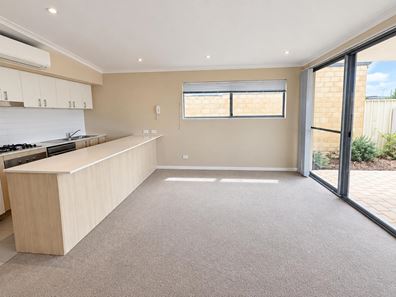 11/2 Coojong Link, Success WA 6164
