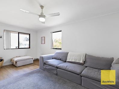 4 Bligh Place, Thornlie WA 6108