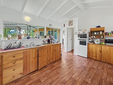 229 Padbury Road, Bookara WA 6525