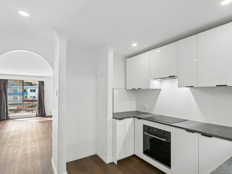 4/29 Pearl Parade, Scarborough WA 6019