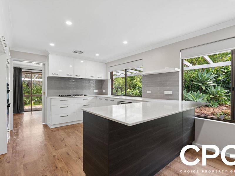 2 Crestview Crescent, Kalamunda WA 6076