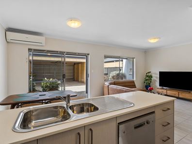 7 Quendamia Lane, Mandurah WA 6210
