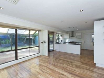 12 Waterside Place, South Lake WA 6164