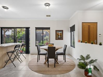 37A Tonkin Road, Hilton WA 6163