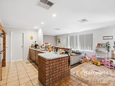 9 Shrike Gardens, Ballajura WA 6066