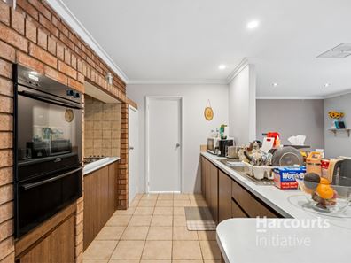 9 Shrike Gardens, Ballajura WA 6066