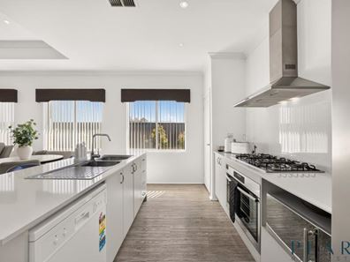 43 Selacosa Avenue, Jindalee WA 6036