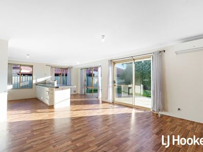 21 Minilya Loop, Warnbro WA 6169