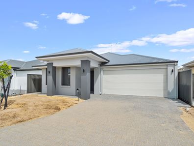 12 Lummus Street, Madora Bay WA 6210