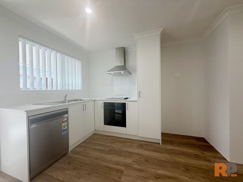 28a/22 Old Pinjarra Road, Greenfields
