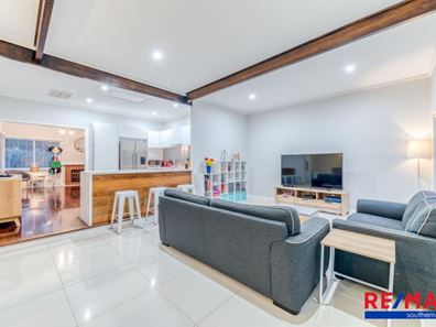 14 Beaton Street, Wilson WA 6107