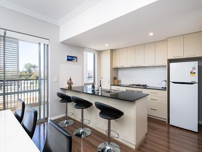 2/26 Gemstone Boulevard, Carine WA 6020