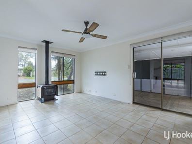 5 Mintern Court, Thornlie WA 6108