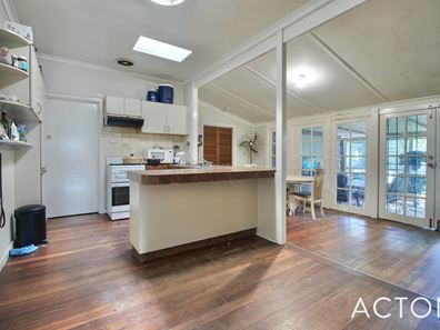 51 Saw Avenue, Rockingham WA 6168