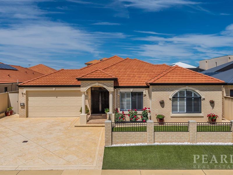 13 Venice Entrance, Iluka WA 6028