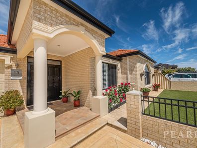 13 Venice Entrance, Iluka WA 6028