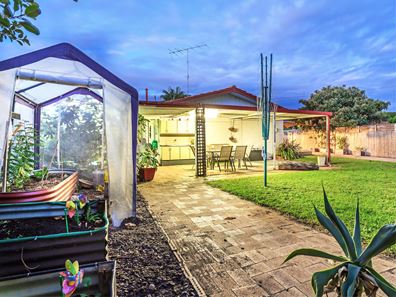 25 Houston Street, Rockingham WA 6168