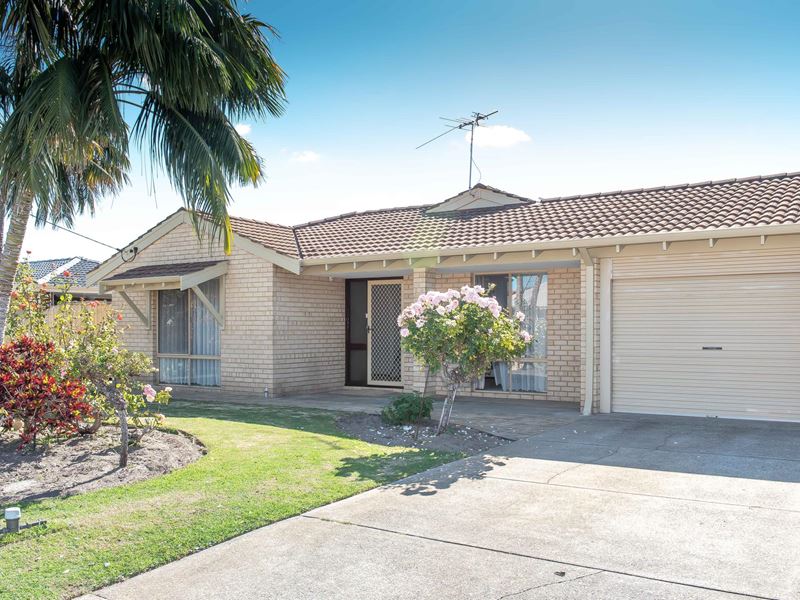 4B Orr Place, Stirling WA 6021