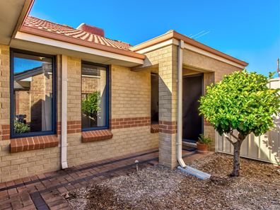 4/4 Bristol Street, Warnbro WA 6169