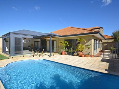 21 Manta Pass, Mindarie WA 6030