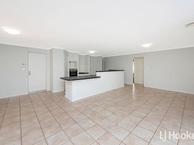 61 Templetonia Promenade, Halls Head WA 6210