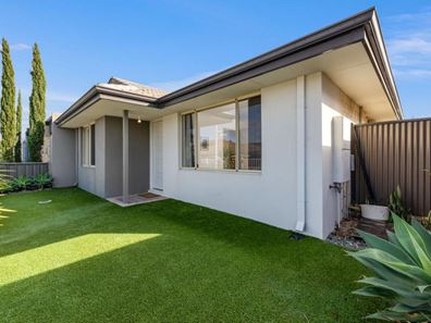 16 Cuddlepie Turn, Banksia Grove WA 6031