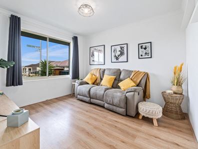 16 Cuddlepie Turn, Banksia Grove WA 6031