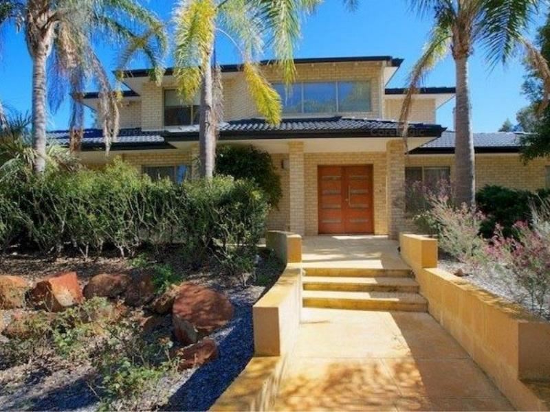 11 Hermitage Drive, The Vines