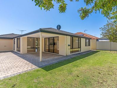 24 Cedarwood Circle, Greenwood WA 6024