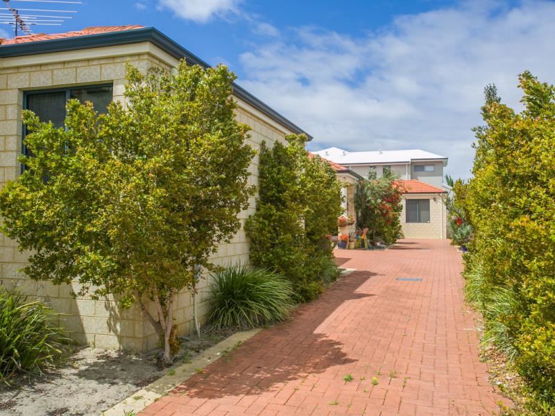 12C Myindee Way, Nollamara