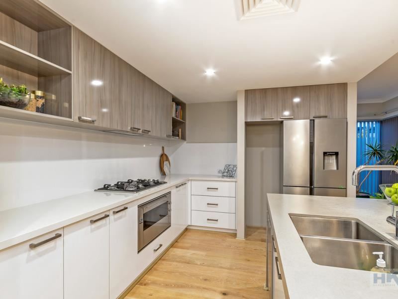 23 Radiant Glade, Eglinton