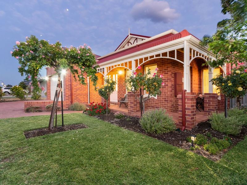 28 Berkeley Loop, Piara Waters WA 6112