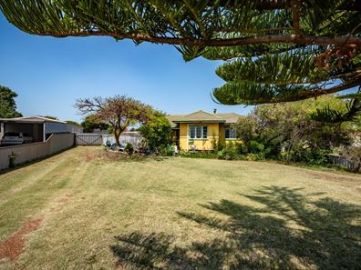 14 Maley Way, Beachlands WA 6530