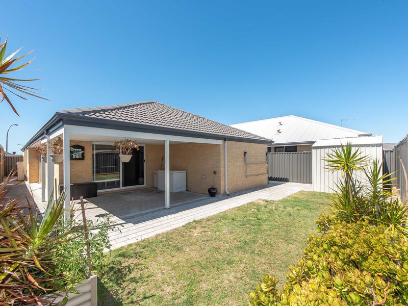 24 Langdon Loop, Caversham WA 6055