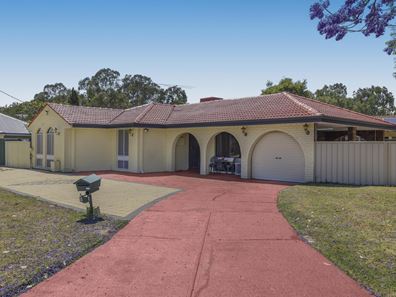 4 Clowes Court, Thornlie WA 6108