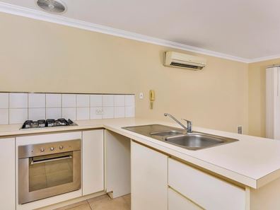 8/147-149 Sevenoaks Street, Cannington WA 6107