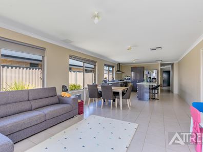 12 Montpellier Way, Piara Waters WA 6112