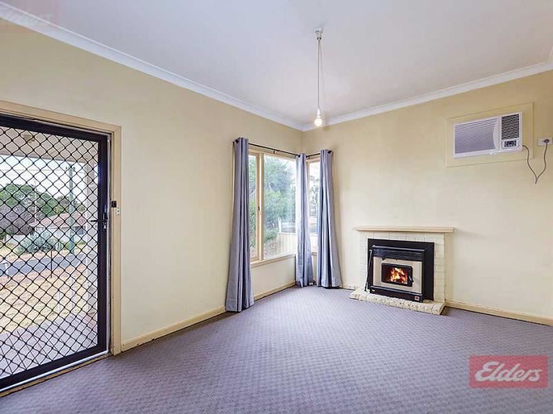 5 ANDREWS STREET, Narrogin