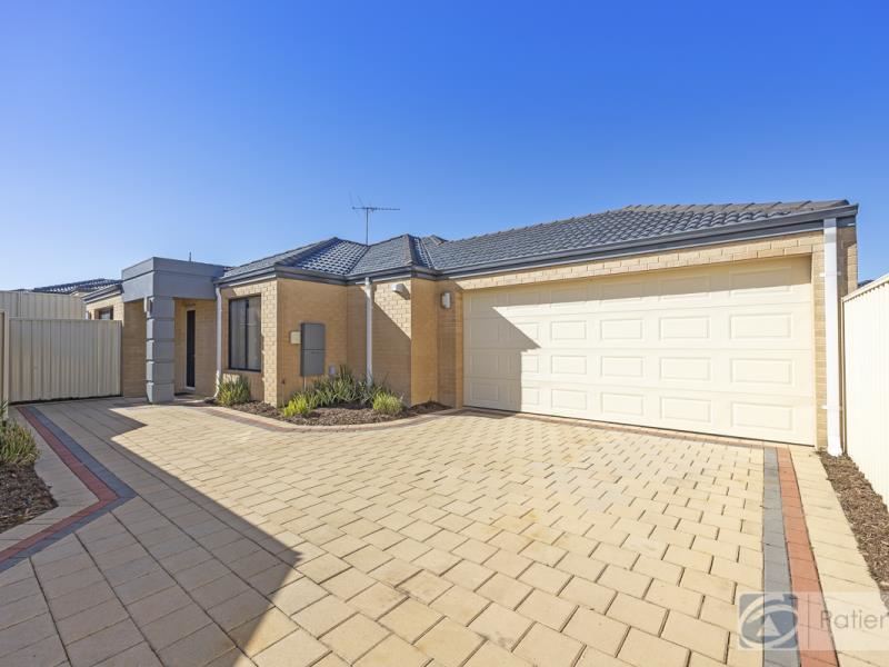 11B Simeon Rise, Pearsall