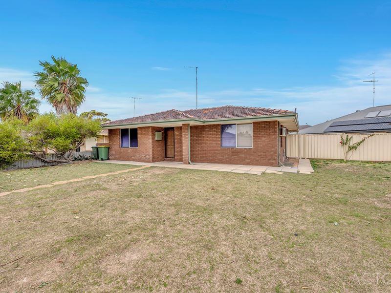 2 Challenger Road, Madora Bay WA 6210