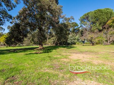 3 John Lea Drive, Mundaring WA 6073