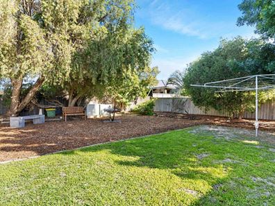 43 Lyndhurst Street, Dianella WA 6059